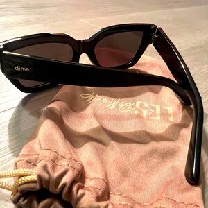 Les do makeup Fiance sunnies